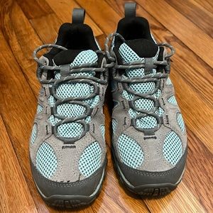 Merrill Moab Hiking Shoes - Size 6